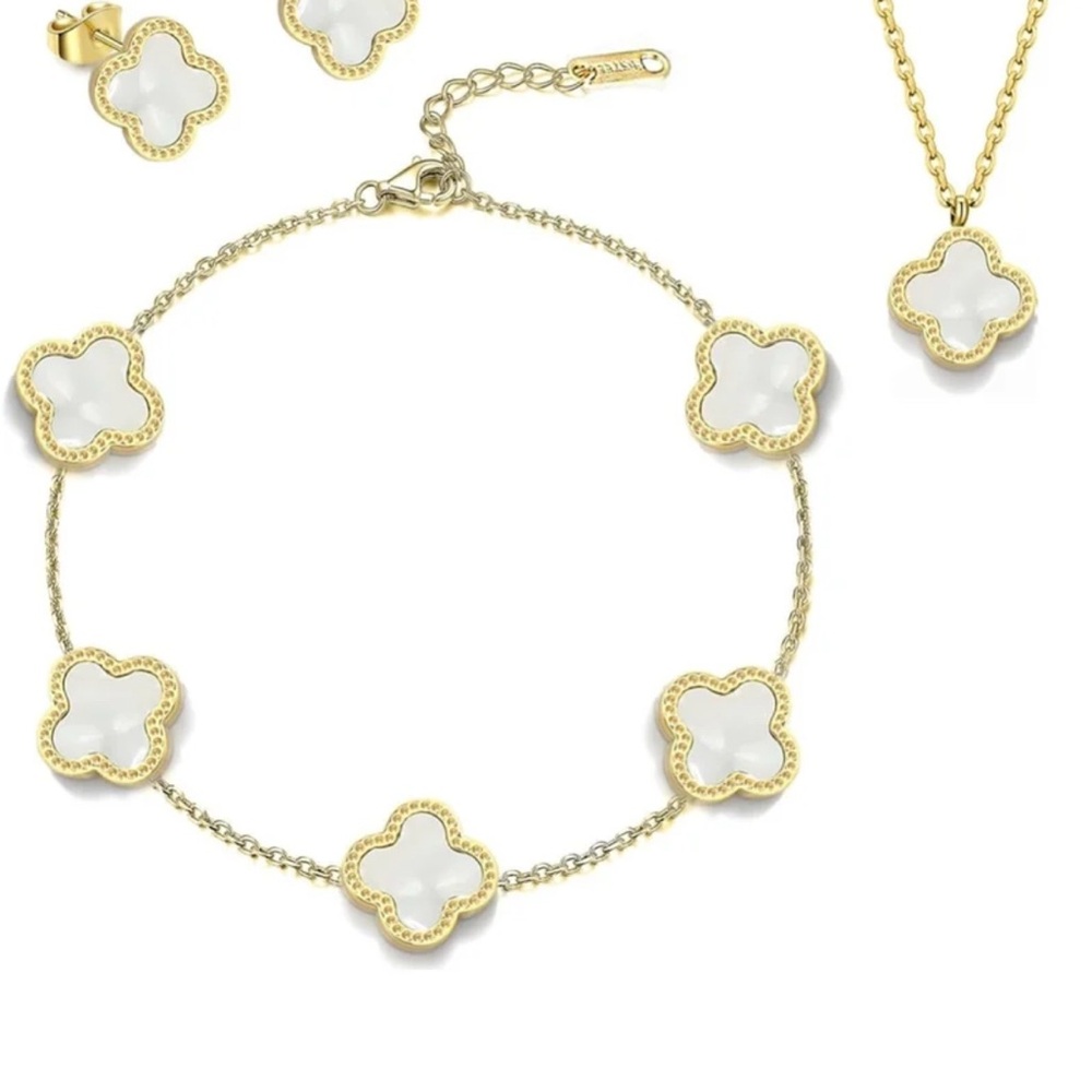 Gold and White Clover 3pc Set with Elegant Design